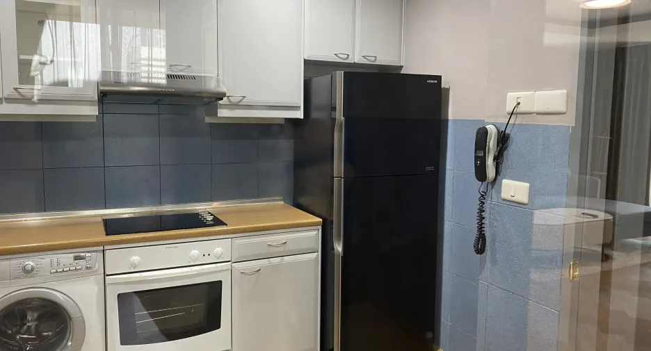 For rent 2 bedrooms condo in Pathum Wan, Bangkok