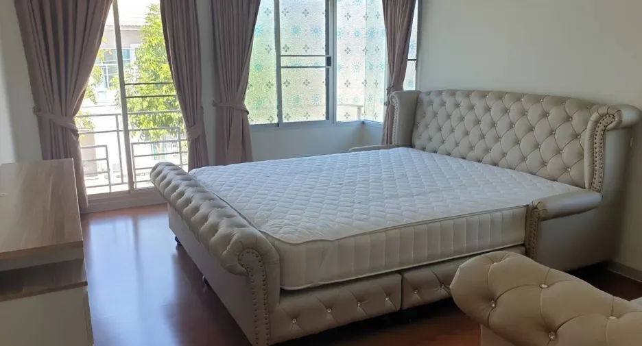 For rent 3 bedrooms house in Bang Phli, Samut Prakan