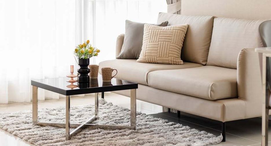 For rent 2 bedrooms condo in Huai Khwang, Bangkok