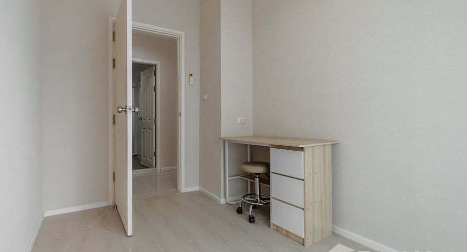 For rent 2 bedrooms condo in Huai Khwang, Bangkok