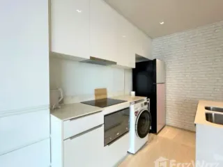 For rent 2 bedrooms condo in Bang Rak, Bangkok