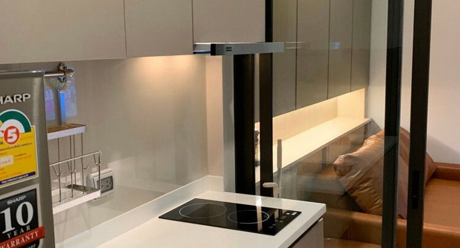 For rent 1 bed condo in Phra Khanong, Bangkok