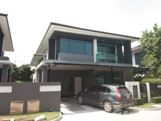 出租 3 卧室 独立屋 在 Bang Kapi, 曼谷