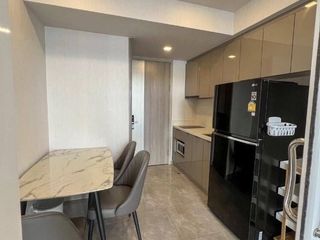 Condo en alquiler de 2 habitaciones en Huai Khwang, Bangkok