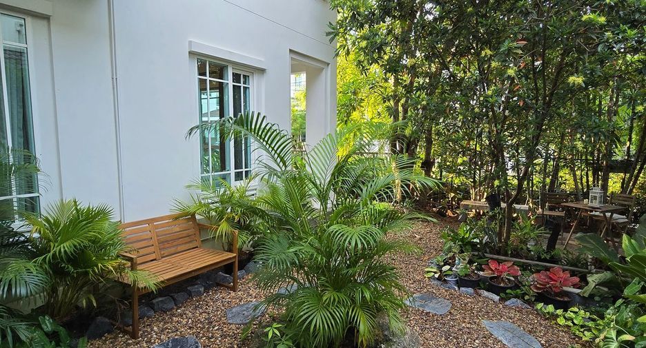 For rent 3 bedrooms house in Bang Kapi, Bangkok
