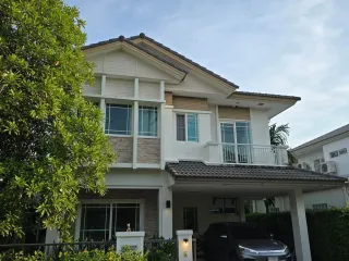 出租 3 卧室 独立屋 在 Bang Kapi, 曼谷