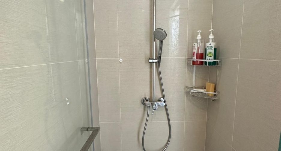 For rent studio condo in Khlong Toei, Bangkok