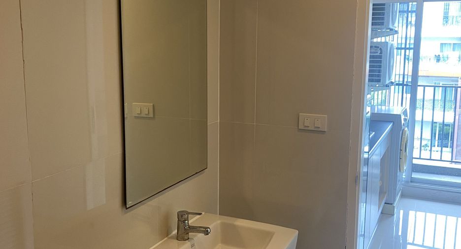 For rent 1 bed condo in Phra Khanong, Bangkok