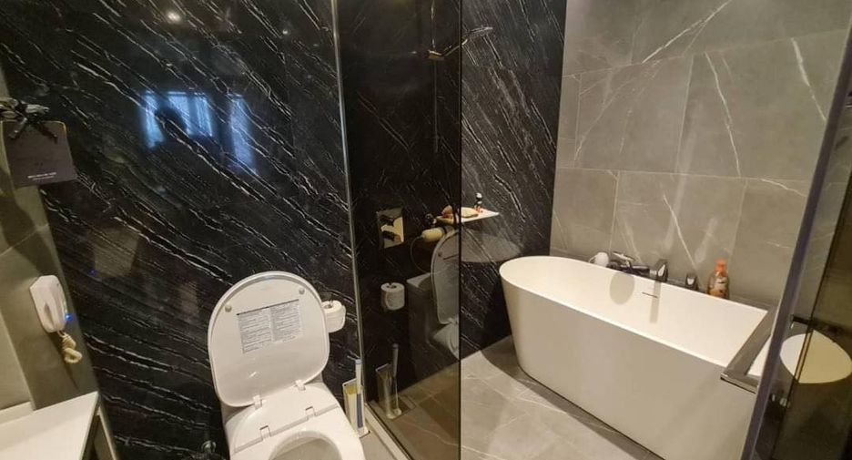 For rent 2 ベッドルーム condo in Watthana, Bangkok