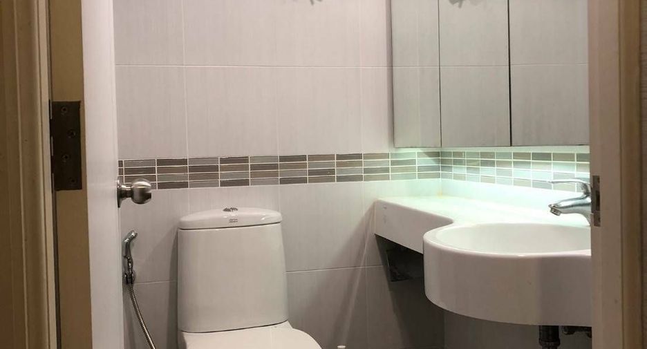 For rent 1 bed condo in Huai Khwang, Bangkok