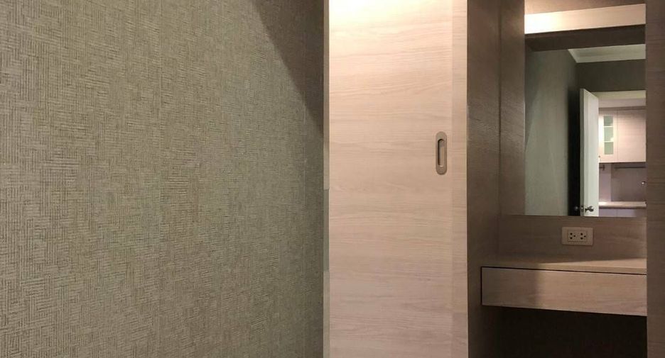 For rent 1 bed condo in Huai Khwang, Bangkok