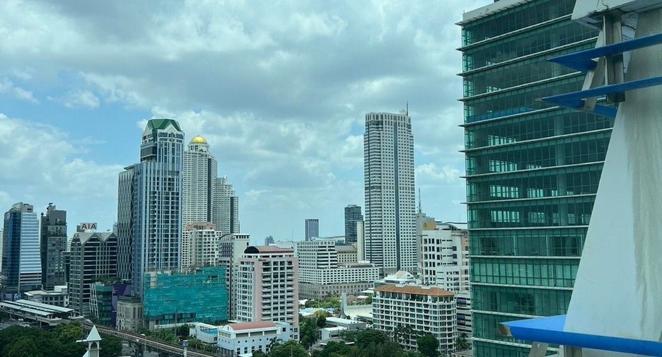 For rent 2 bedrooms condo in Sathon, Bangkok