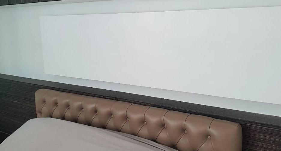For rent 2 bedrooms condo in Sathon, Bangkok