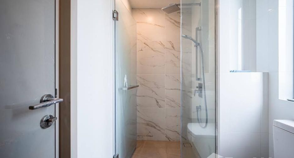 For rent 1 bed condo in Phra Khanong, Bangkok