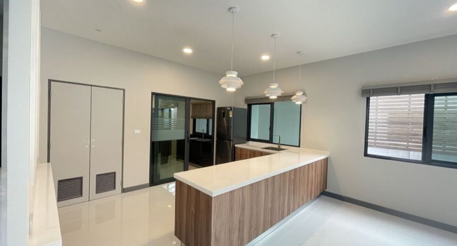For rent 4 ベッドルーム house in Bang Phli, Samut Prakan