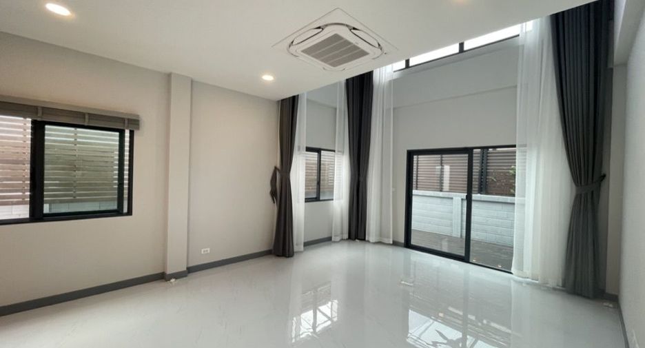 For rent 4 ベッドルーム house in Bang Phli, Samut Prakan