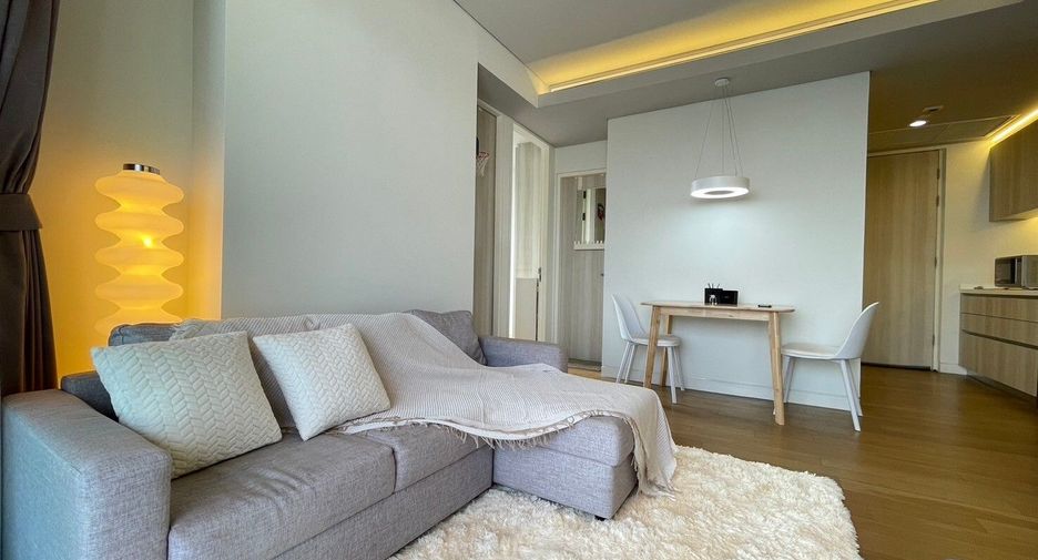For rent 2 bedrooms condo in Khlong Toei, Bangkok