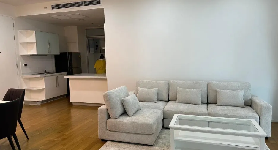 For rent 3 bedrooms condo in Khlong Toei, Bangkok