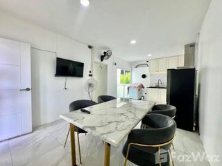 出租 3 卧室 独立屋 在 Lat Krabang, 曼谷