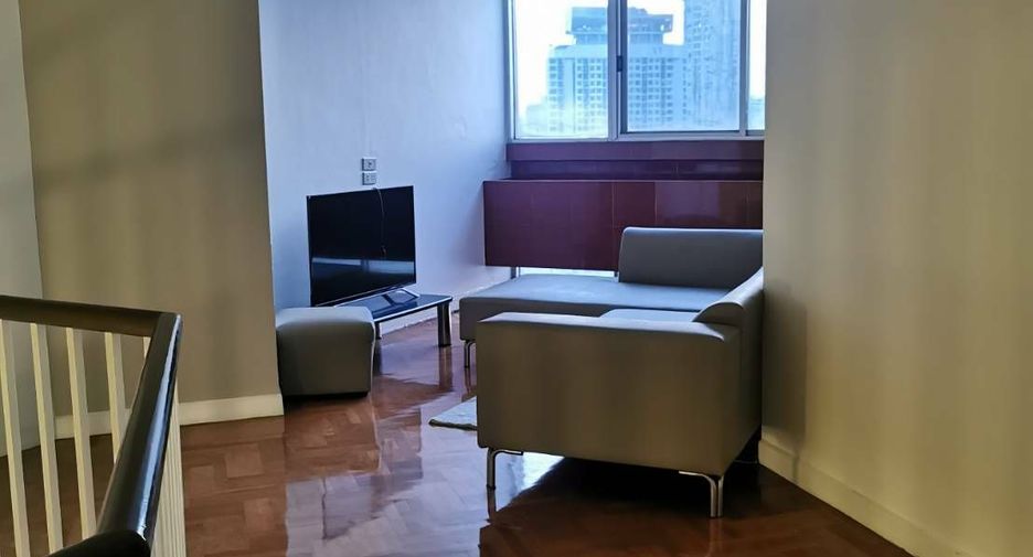 Condo en alquiler de 4 habitaciones en Watthana, Bangkok