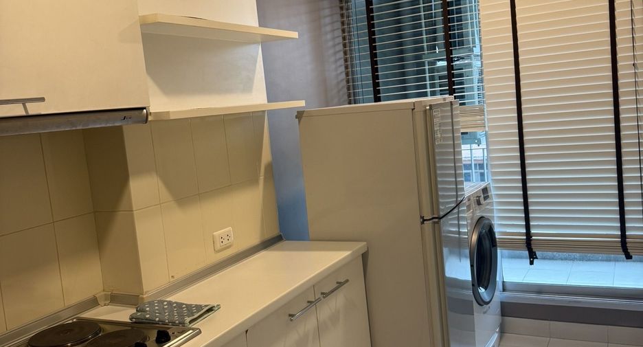 For rent 1 bed condo in Khlong Toei, Bangkok