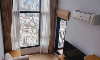 Condo en alquiler de 2 habitaciones en Khlong Toei, Bangkok
