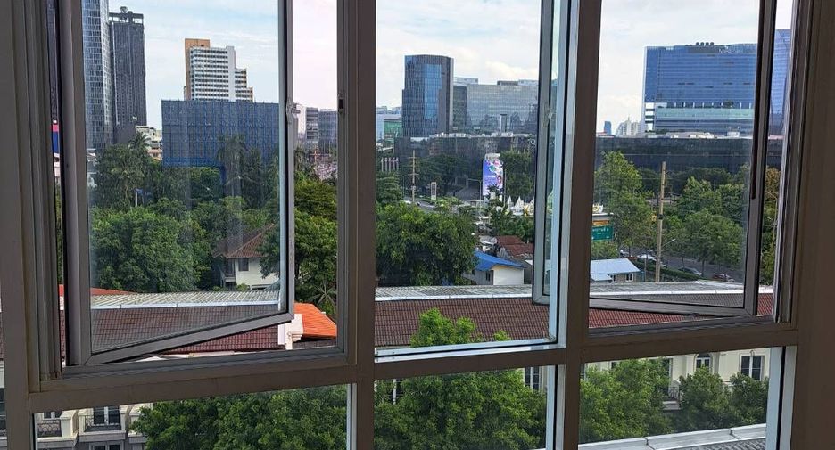 Condo en alquiler de 1 habitaciones en Khlong Toei, Bangkok