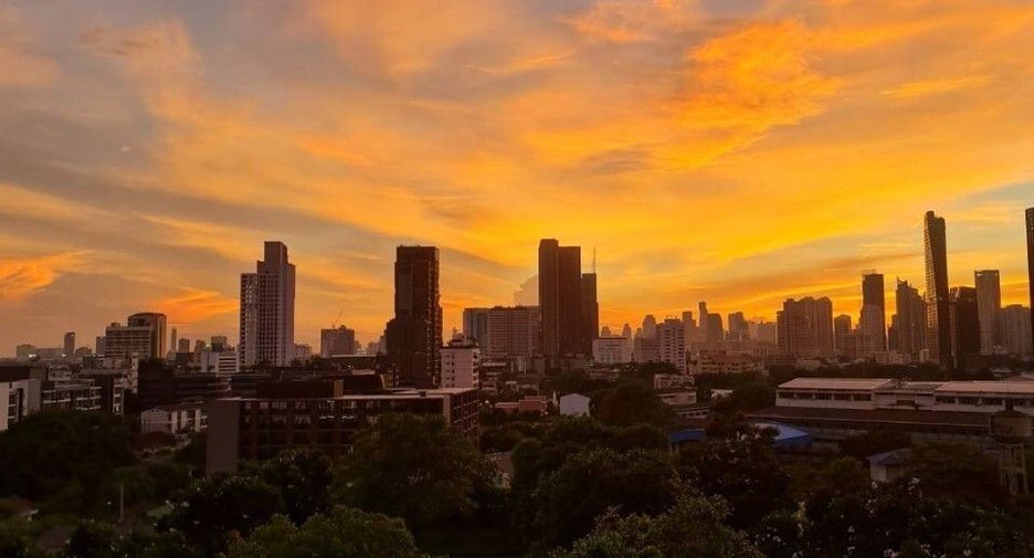 For rent 1 bed condo in Khlong Toei, Bangkok