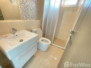 For rent 2 bedrooms condo in Huai Khwang, Bangkok