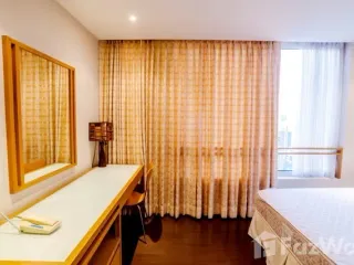 For rent 2 bedrooms condo in Pathum Wan, Bangkok
