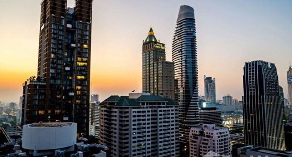 For rent 2 ベッドルーム condo in Pathum Wan, Bangkok