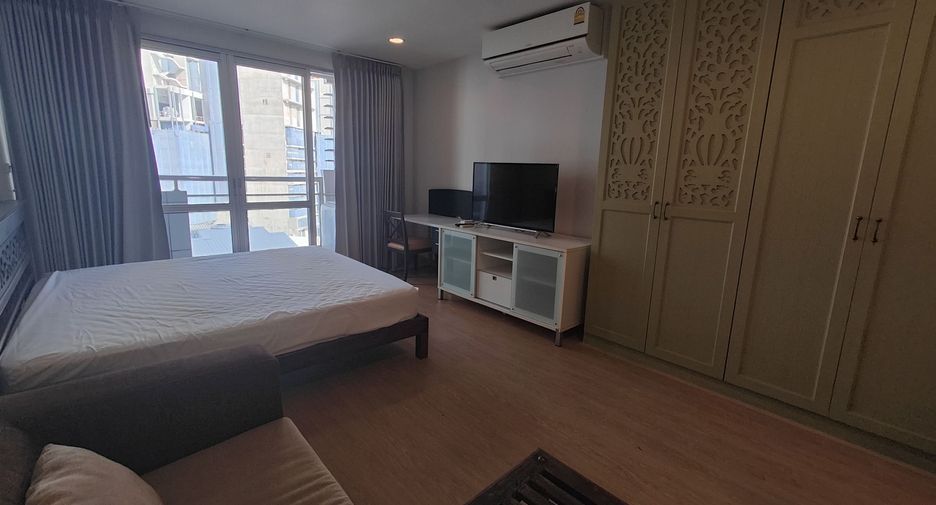 For rent studio condo in Bang Rak, Bangkok
