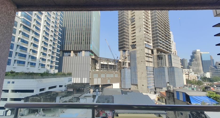For rent studio condo in Bang Rak, Bangkok
