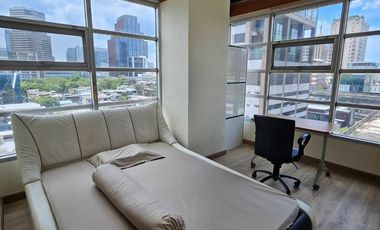 For rent 3 bedrooms condo in Pathum Wan, Bangkok