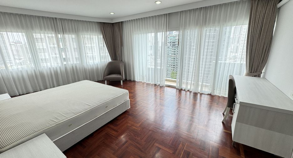 For rent 3 ベッドルーム apartment in Khlong Toei, Bangkok