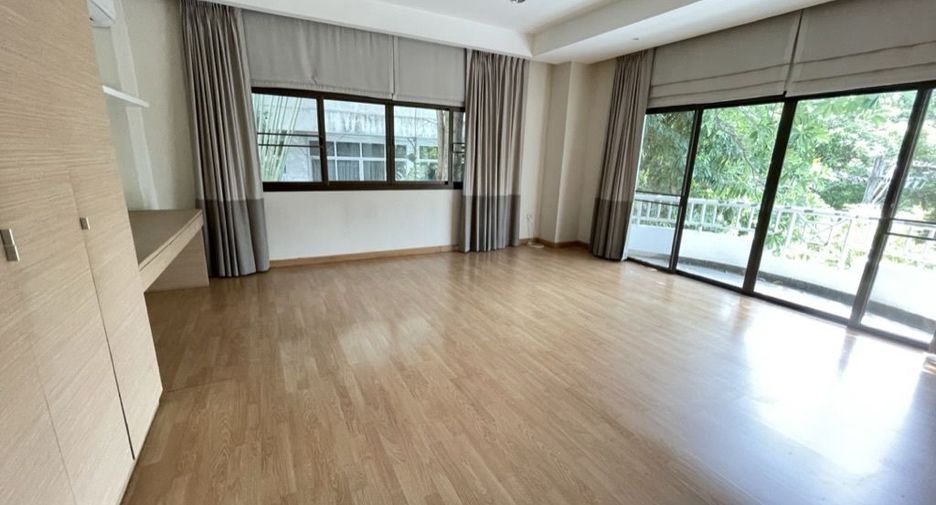 Apartamento en alquiler de 4 habitaciones en Watthana, Bangkok