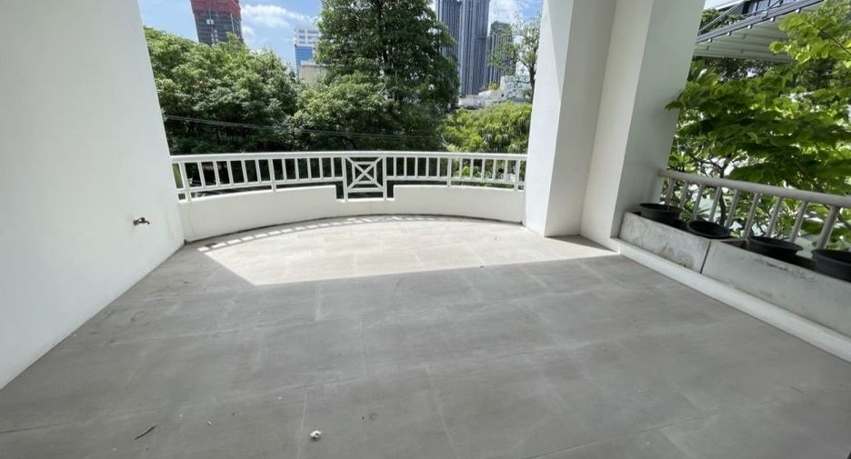 Apartamento en alquiler de 4 habitaciones en Watthana, Bangkok
