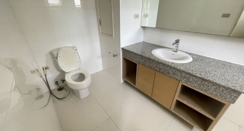 Apartamento en alquiler de 4 habitaciones en Watthana, Bangkok