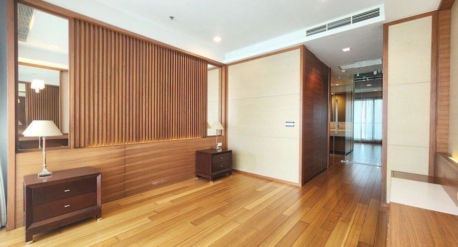 À louer 2 chambres condo à Sathon, Bangkok