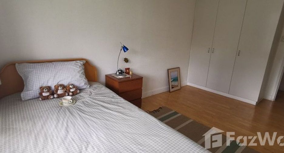 For rent 3 bedrooms condo in Sathon, Bangkok
