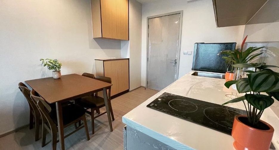 For rent 2 bedrooms condo in Phra Khanong, Bangkok