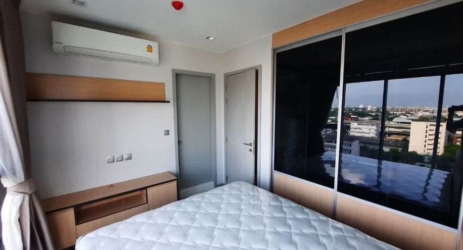 For rent 2 bedrooms condo in Phra Khanong, Bangkok