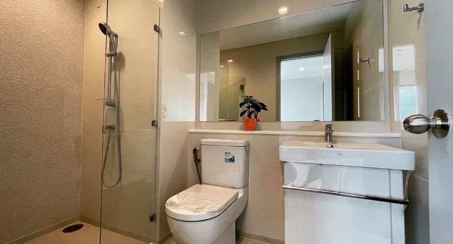 For rent 2 bedrooms condo in Phra Khanong, Bangkok