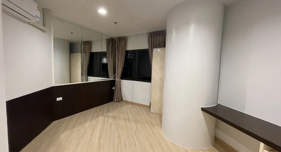 For rent 2 bedrooms condo in Bang Na, Bangkok