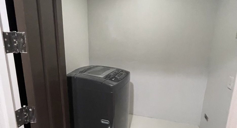 For rent 2 bedrooms condo in Bang Na, Bangkok