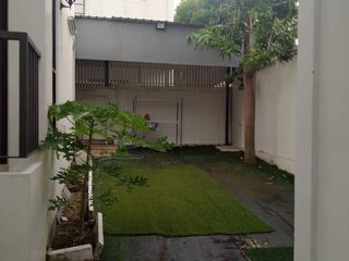 Reihenhaus zur Miete mit 3 Zimmer in Saphan Sung, Bangkok