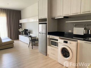 Wohnung zur Miete mit Studio in Khlong Toei, Bangkok
