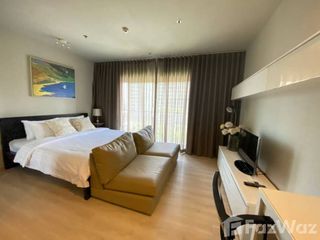 Wohnung zur Miete mit Studio in Khlong Toei, Bangkok