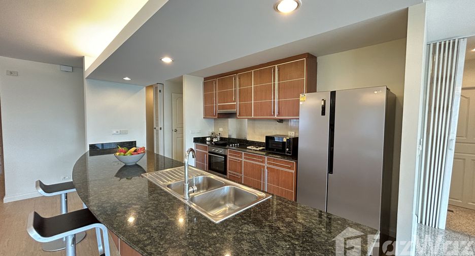 For rent 3 bedrooms apartment in Pathum Wan, Bangkok