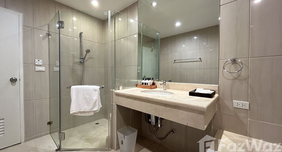 For rent 3 bedrooms apartment in Pathum Wan, Bangkok